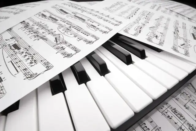 Muzyka klasyczna kompozytorzy – najważniejsze postacie i ich wpływ