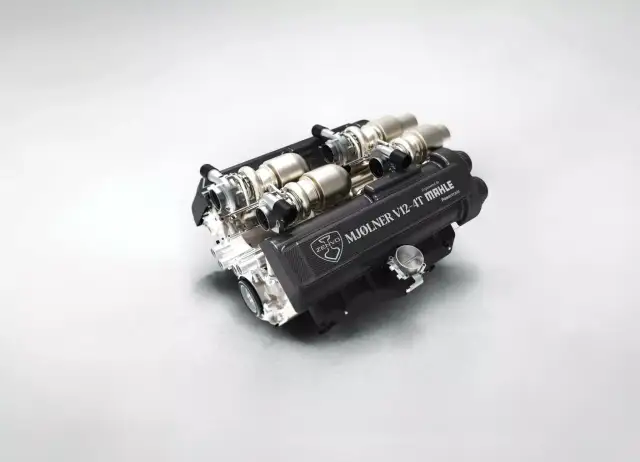 Potężny silnik V12-4T Mahle z turbosprężarkami, serce supersamochodu.