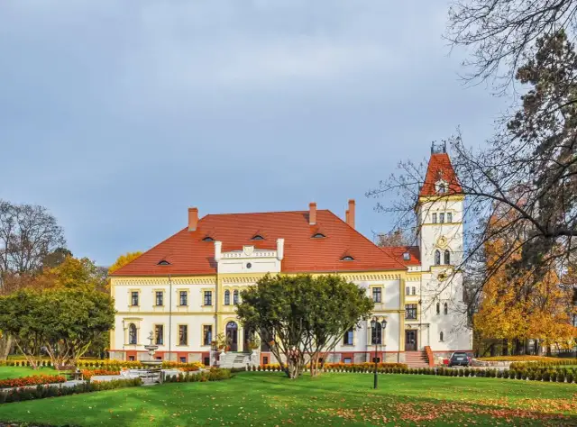 Odwiedź Pałac w Borku Strzelińskim: zabytek i jego historia