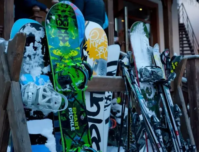Jak dobrać długość deski snowboardowej do wzrostu i wagi?