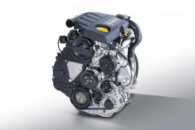 Silnik Opel Meriva 1.7 CDTI, gotowy do pracy, z widocznym osprzętem i paskami napędowymi.