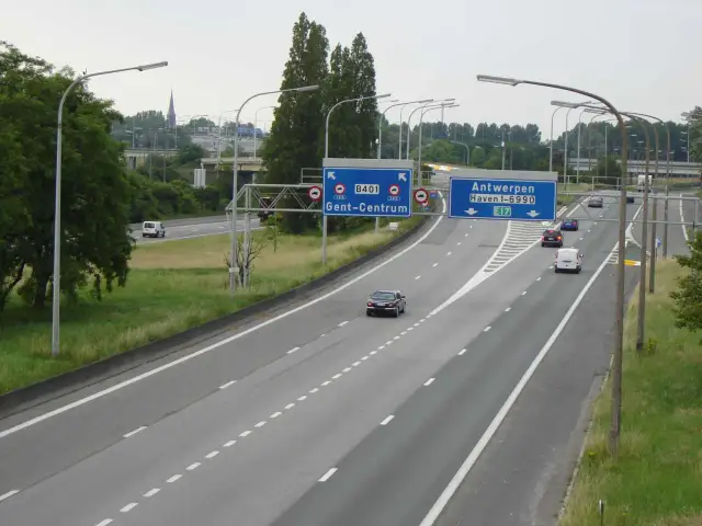 Gdzie są oświetlone autostrady w Europie? Poznaj zaskakujące fakty