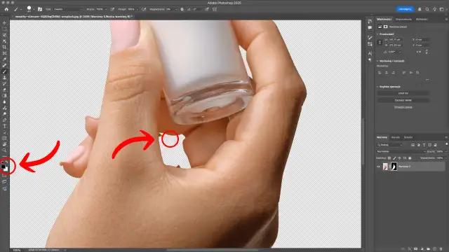 Pokazano, jak wymazać tło ze zdjęcia w Photoshopie. Dłoń trzymająca buteleczkę z kosmetykiem na przezroczystym tle.