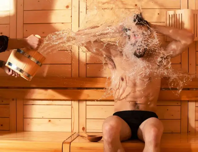 Sauna po treningu: Jak bezpiecznie przyspieszyć regenerację?