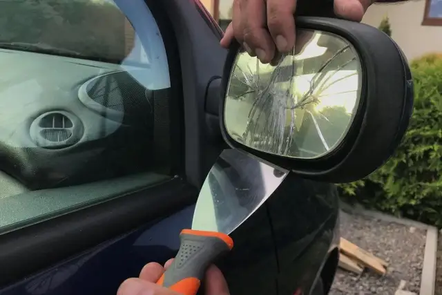 Wymiana wkładu lusterka: Poradnik DIY, koszty i wybór