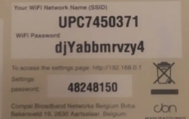 Nazwa sieci WiFi (SSID) to UPC7450371. Hasło do sieci to djYabbmrvzy4.