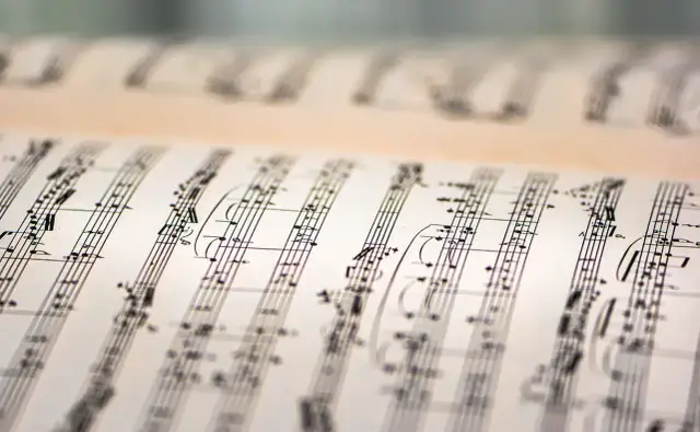Rodzaje muzyki klasycznej: Odkryj fascynujące epoki i style
