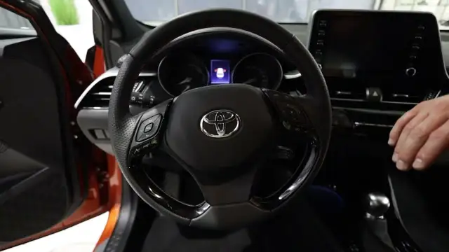 Jak włączyć czujniki parkowania Toyota CHR - proste rozwiązanie krok po kroku