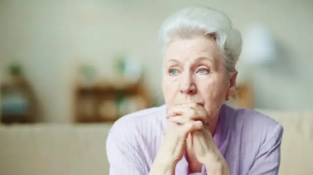 Anemia u seniora: objawy, dieta i leczenie. Jak pomóc bliskim?