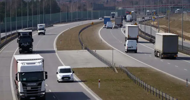 Autostrady w Polsce: Aplikacja obowiązkowa? Jak uniknąć kary 500 zł