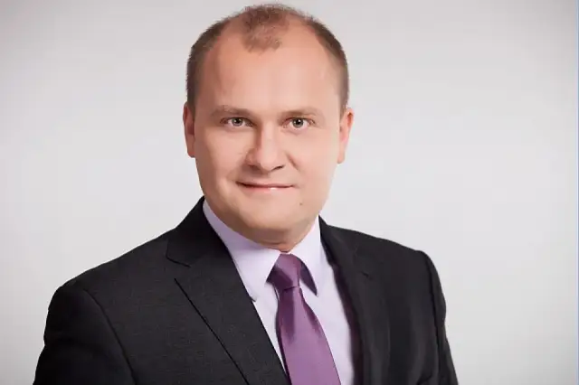 Kto jest prezydentem Szczecina? Poznaj jego osiągnięcia i historię