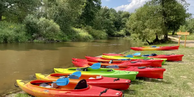 Spływ kajakowy Tanwią: Trasy, ceny, porady zaplanuj idealnie!