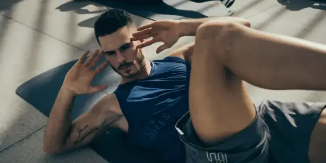 Czy przy zakwasach można ćwiczyć? Oto, co musisz wiedzieć o treningu