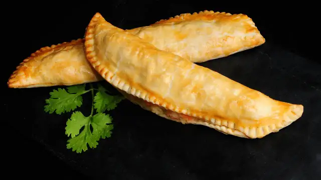 Empanada de salmón - Trucos para una masa crujiente y sin humedad