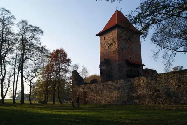 Zamek w Chudowie - Więcej niż ruiny. Jak zaplanować udany wypad?