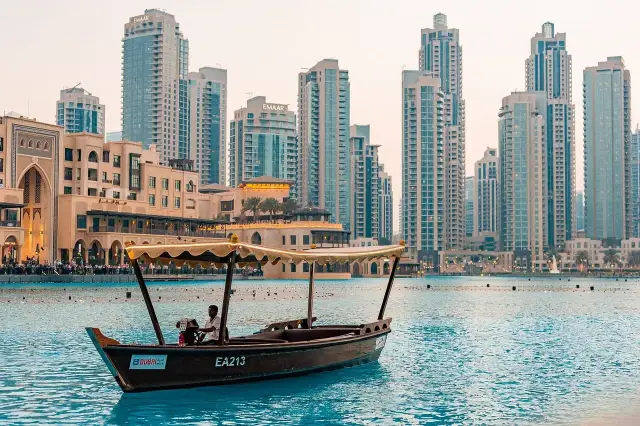 W jakim kraju jest Dubaj? Odkryj jego fascynującą lokalizację
