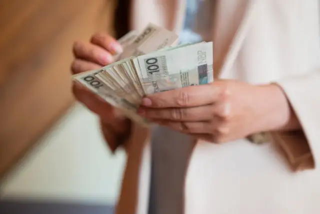 Staż pracy w budżetówce: co się wlicza? Zmiany od 2026!