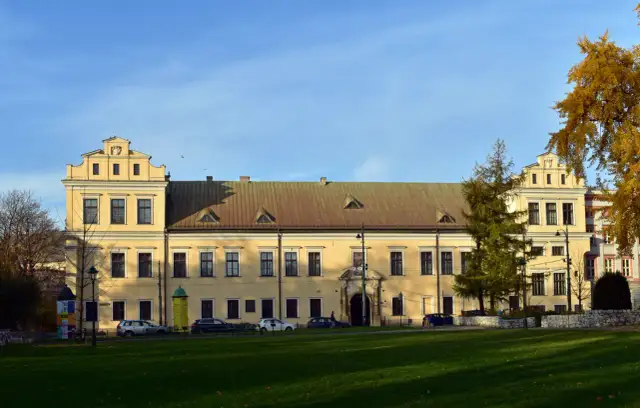 Najsłynniejsze pałace biskupie w Polsce - historia i architektura zabytków