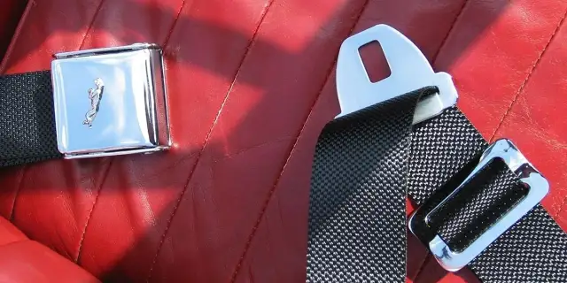 Sicherheitsgurte Oldtimer: Was Sie über die Pflicht wissen müssen