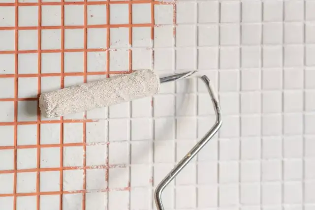 Metamorfoza kuchni: Odnów kafelki bez kucia! Tanie metody DIY