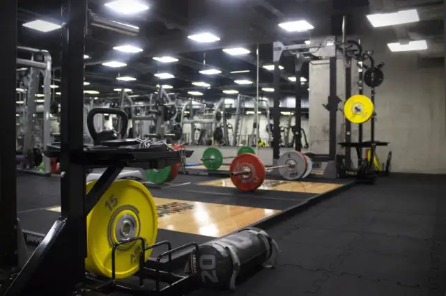 Gdzie znaleźć najlepsze siłownie CrossFit w Katowicach i ich oferty