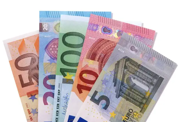 Słowacja jaka waluta? Poznaj euro i ukryte tajemnice płatności
