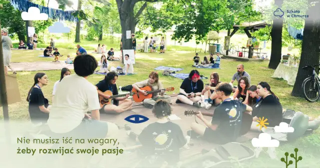 Szkoła w Chmurze: Czy to idealna opcja dla Twojego dziecka?