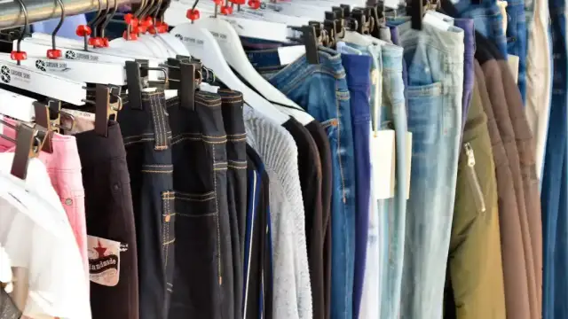 Poznaj ubrania vintage - czym są i jak rozpoznać oryginalny styl z przeszłości