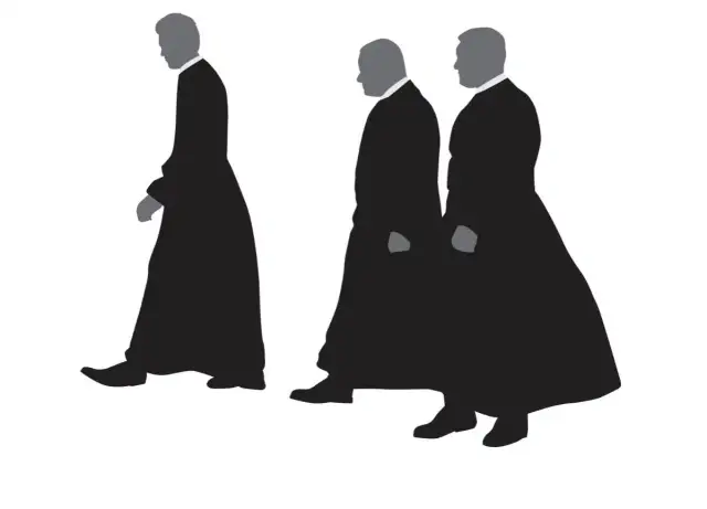 Trzech mężczyzn w czarnych, długich szatach, przypominających stroje duchownych. Kim jest kanonik? To godność kościelna, często związana z katedrą.