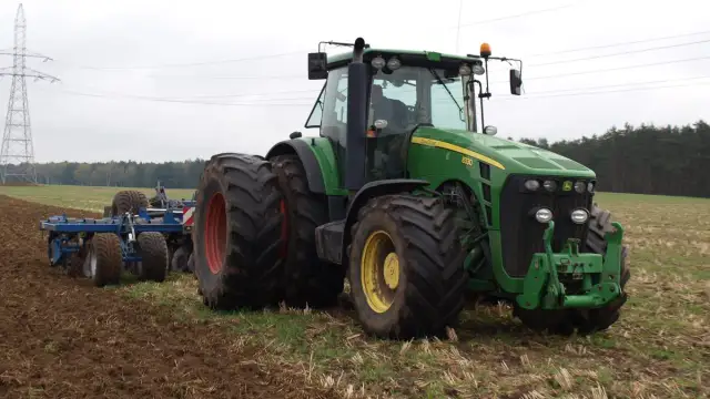 Jak sprawdzić ciągnik rolniczy przed zakupem? Uniknij pułapek!