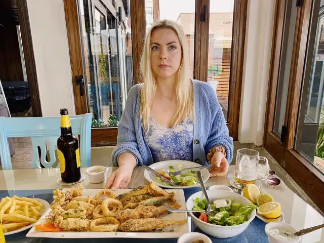 Gdzie zjeść w Larnace? Odkryj najlepsze restauracje i tawerny