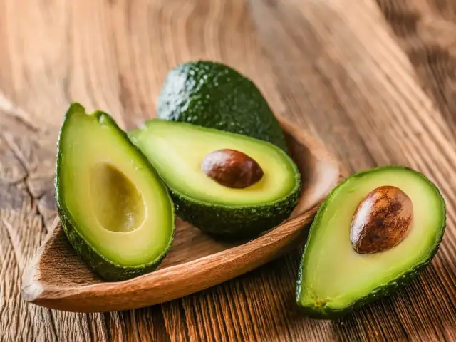 Jakie awokado wybrać do guacamole? Sprawdź, które odmiany są najlepsze!