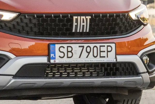 SL na tablicy rejestracyjnej - Co oznacza i skąd pochodzi auto?