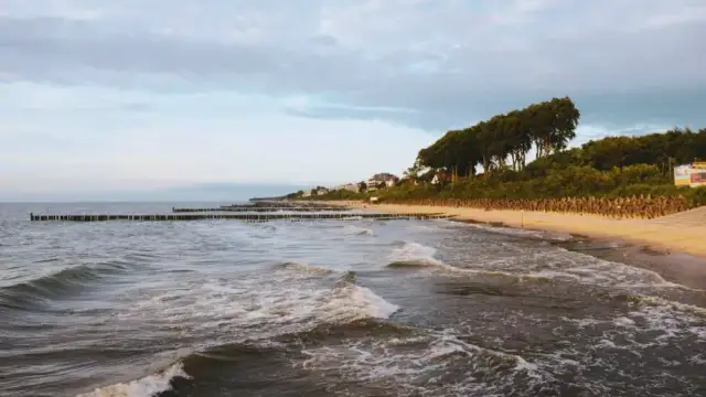 Co zobaczyć w Ustroniu Morskim? Odkryj ukryte atrakcje i miejsca