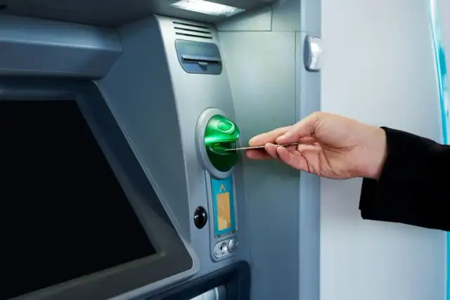 Ile można wypłacić z bankomatu Millennium? Limity, które musisz znać