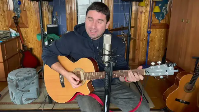 Opanuj Lili Enej na gitarze! Chwyty, bicie i triki dla każdego