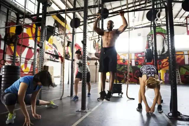 CrossFit co to? Jak zacząć i czy to trening dla Ciebie?