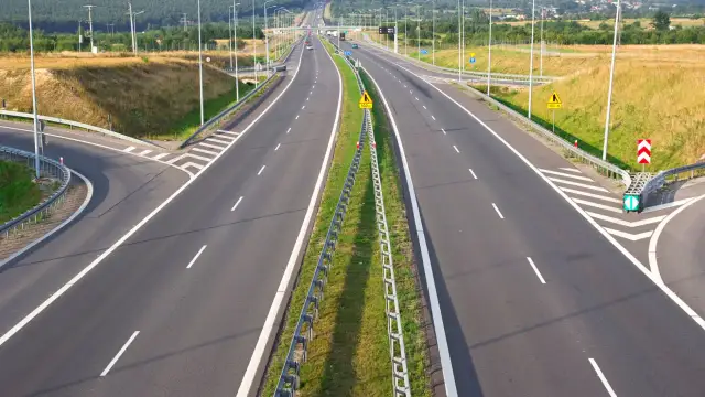 Ile płatna autostrada A4? Sprawdź koszty i metody płatności