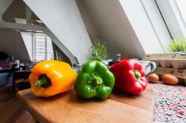 Les meilleures épices à associer avec le poivron rouge pour des plats savoureux