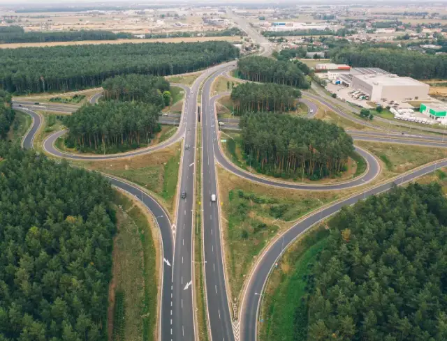 Minimalna prędkość na autostradzie w Polsce - uniknij mandatu