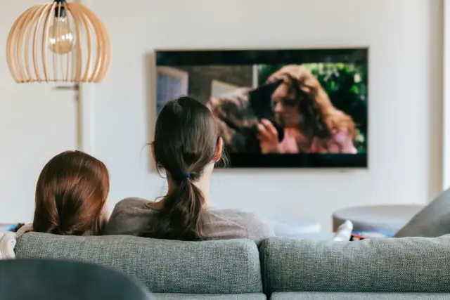 Jak znaleźć film, którego tytułu nie pamiętasz? Sprawdzone sposoby