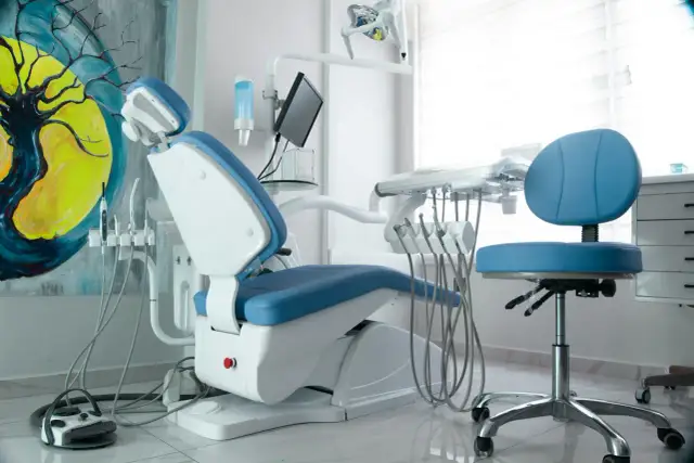 Dobry dentysta w Lublinie – jakie sygnały świadczą o jakości leczenia, a nie tylko o marketingu