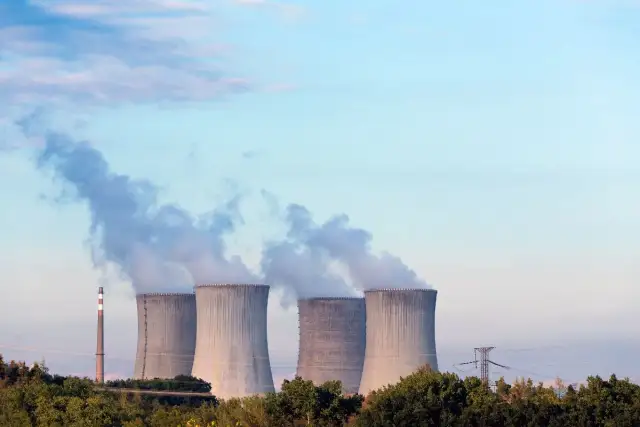 Ile energii wytwarza elektrownia atomowa? Zaskakujące dane i fakty