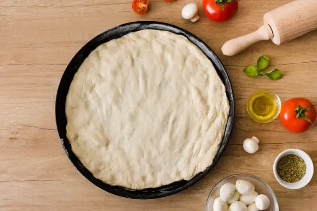 Dlaczego ciasto na pizzę nie jest elastyczne? Oto najczęstsze przyczyny