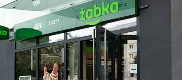 Ile zarabia pracownik Żabki miesięcznie? Zaskakujące fakty o pensji
