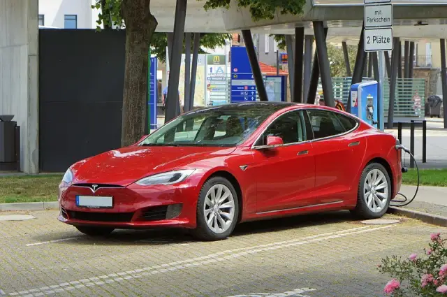 Ile kosztuje najtańszy samochód elektryczny w Polsce? Ceny, modele, porady