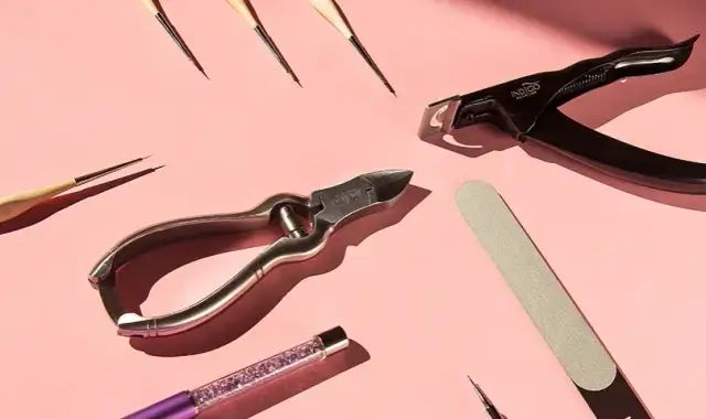 Jak dezynfekować narzędzia do manicure, aby uniknąć zagrożeń dla zdrowia?
