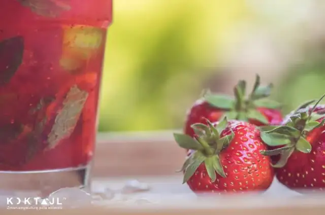 Pyszne drinki z truskawkami, które zachwycą Twoje podniebienie