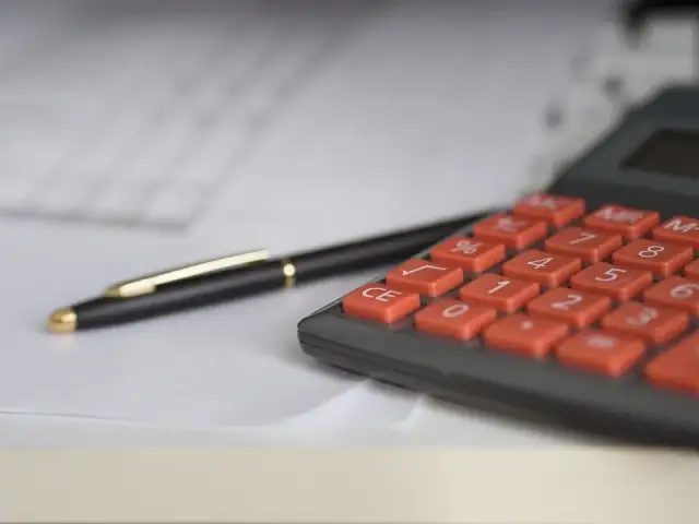 Podatek od zakupu nieruchomości: kiedy płacimy i co grozi za zwłokę