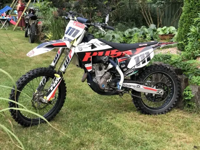 Husqvarna motocykle - modele, ceny i gdzie je kupić taniej